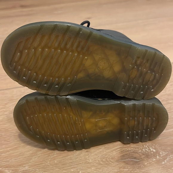 Toddler girl Dr. Martens. - Picture 4 of 4